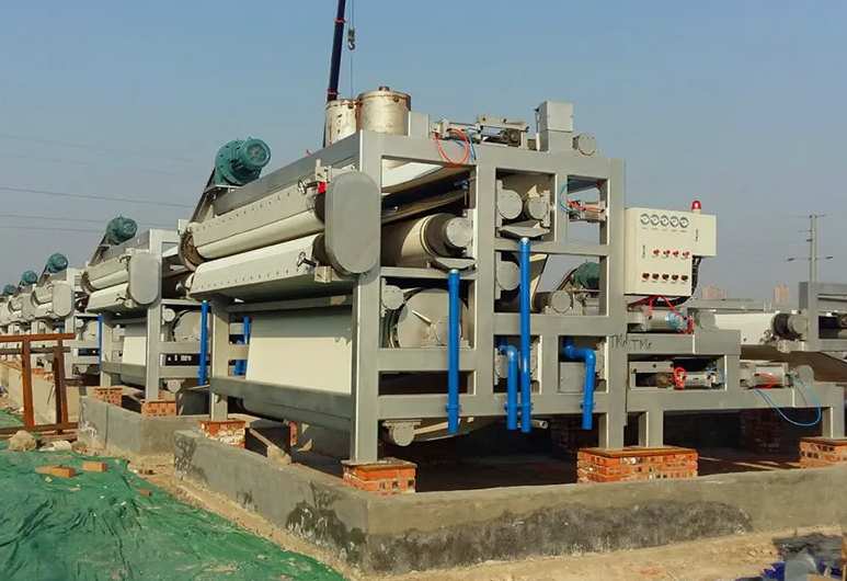 分享一下醫(yī)院污水壓濾機工作原理(污水處理設(shè)備壓濾機介紹) 分享一下醫(yī)院污水壓濾機工作原理(污水處理設(shè)備壓濾機介紹)